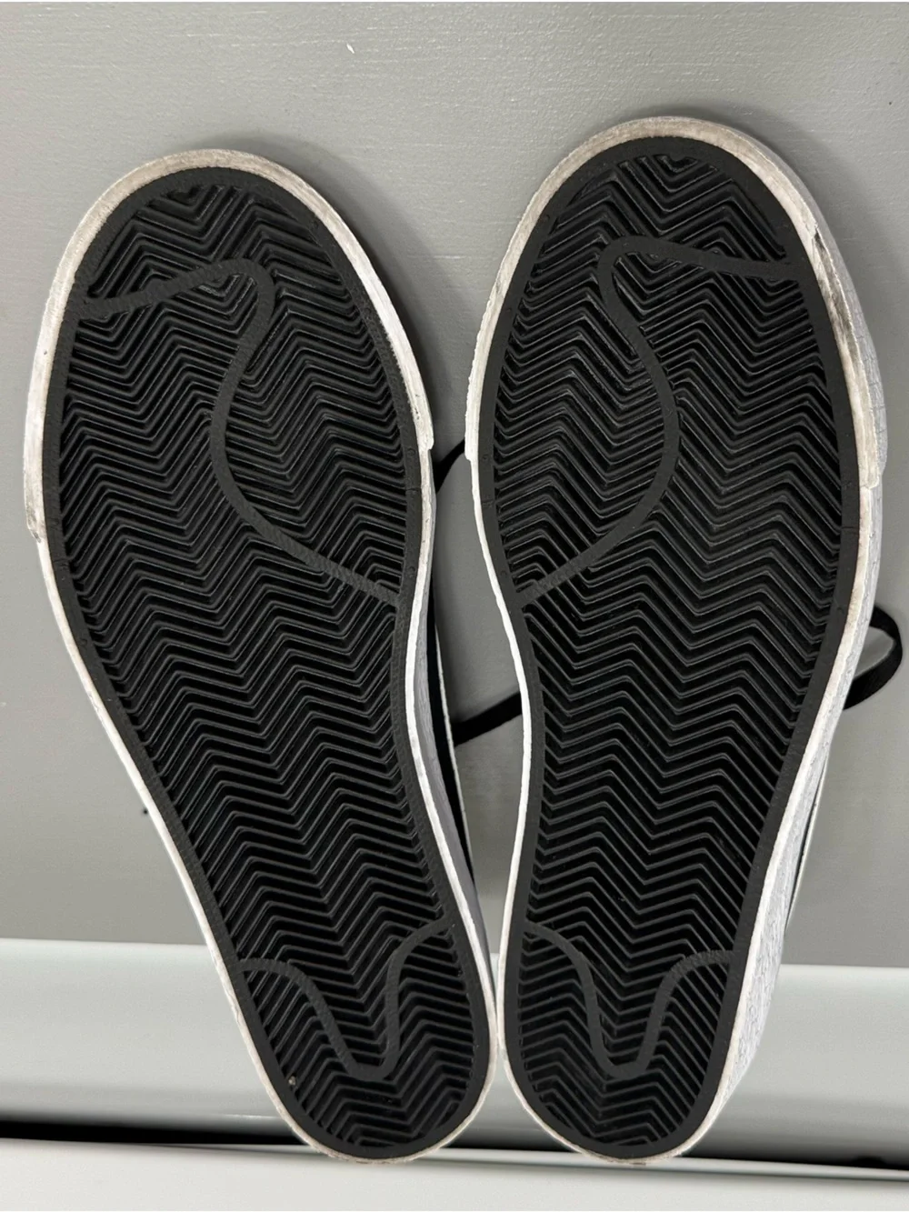 Nike SB Zoom Blazer Mid BLACK/WHITE